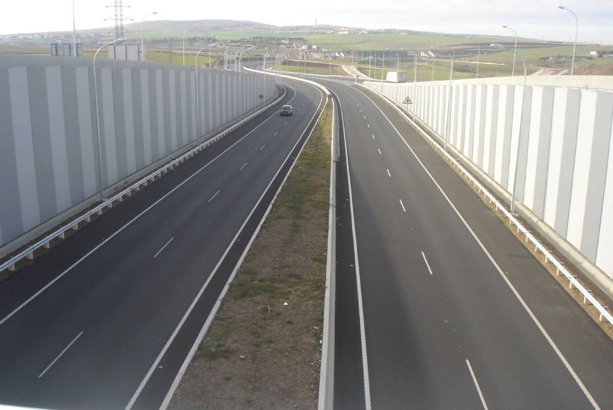 1572363146_Muros_de_contenci_n_para_carreteras._ADHORNA-1