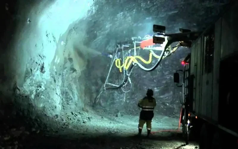 Resumen de los “Lineamientos sobre la aplicabilidad del shotcrete reforzado con fibras para el sostenimiento en minas”